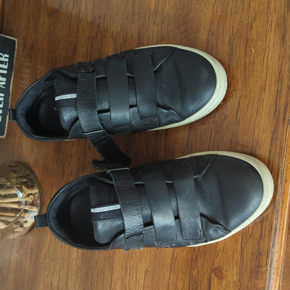 Ecco Leather sneakers